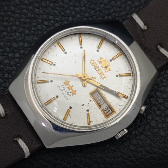Vintage 1978 Orient Automatic Mens Silver Watch W/daydate & Gold accents - Picture 6 of 9